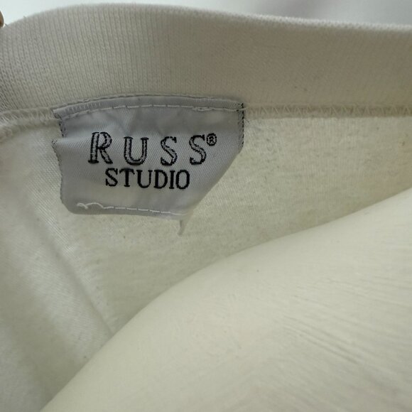 Russ Studio Vintage White Diamond Quilted Sweatshirt - Picture 4 of 5